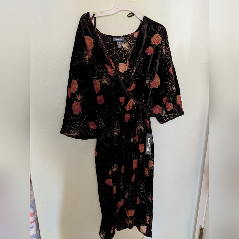 Flowy dress spider webs and roses